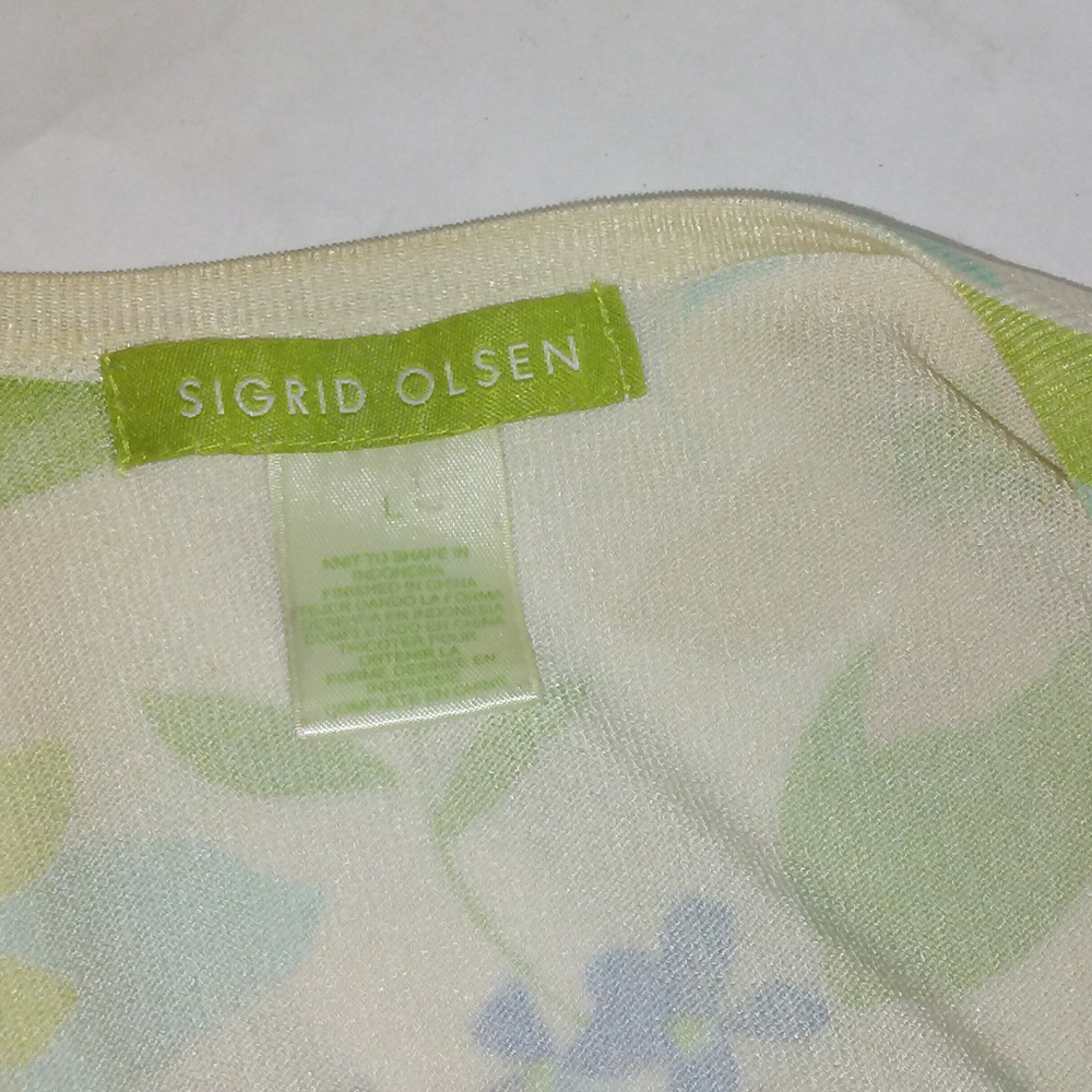 SOLD  L top Blues Greens Tans on White - Picture 4 of 7